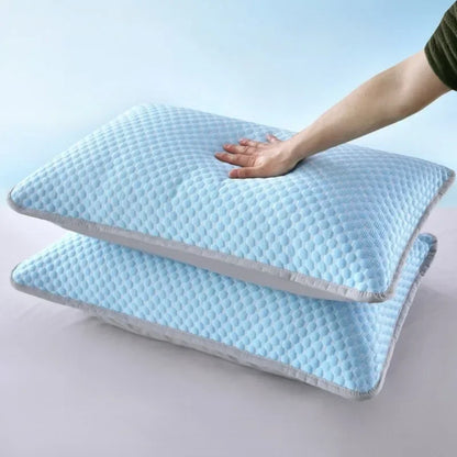Infographic reading Cool pillowcase, close to the coolness of nature, comfortable cool feeling.